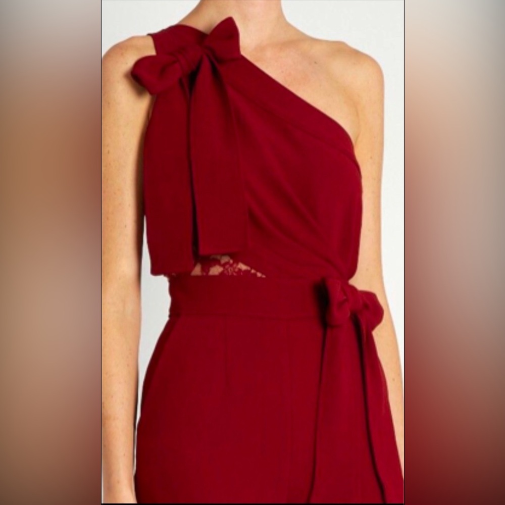 ELIE Saab CARMEN/RED ONE SHOULDER  GOWN. LACE AROUND THE MID DRIFT. $3450 S